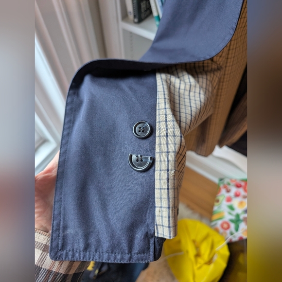 Vintage London Fog Trench Coat Lightweight Oversized Navy Plaid Lining Large 42R - Picture 15 of 15
